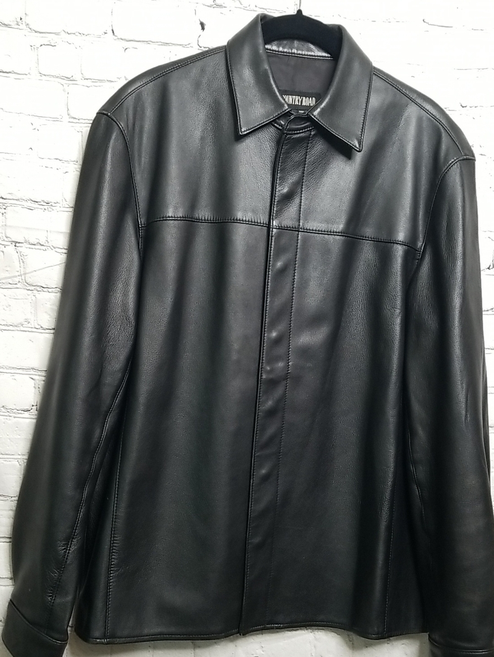 Country Road Mens Black Leather Jacket Size Small Snap Front W/Cuffs EUC